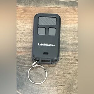 LiftMaster 3-Button Mini Remote Control | LIF-890MAX